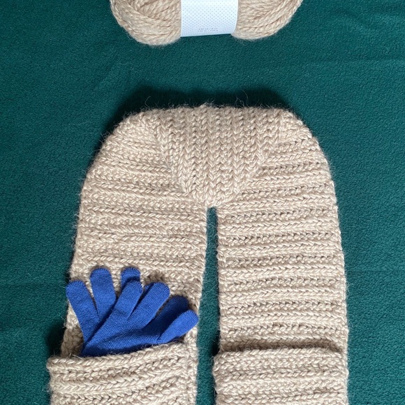 Handmade alpaca crochet scarf - Picture 4 of 6